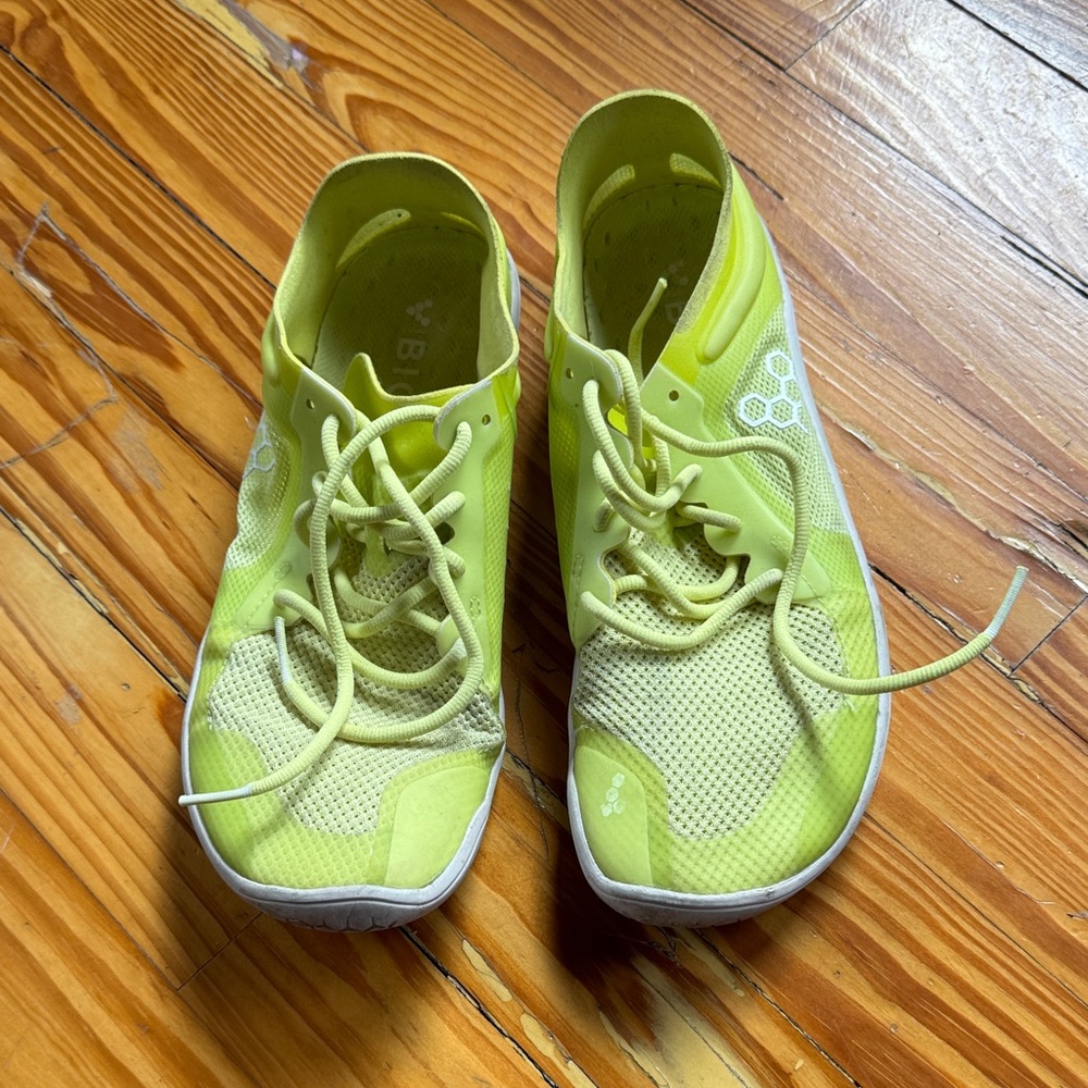 Vivobarefoot Primus Lite II Women’s Sneaker 38 EU 7 US 7.5 Lime Green GUC